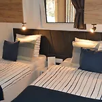 Lucas Mobile - Premium Mobile With Terrace And Patio * 德拉格