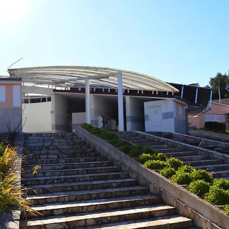 Lucas Mobile - Premium Mobile With Terrace And Patio Ferienhaus